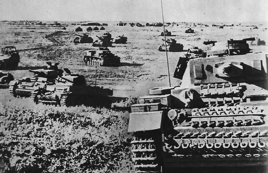 Немецко-фашистские танки в большой излучине Дона. Июль 1942 г.