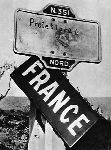 Судьба, уготованная Франции фашистами. На пограничном столбе надпись "Протекторат"