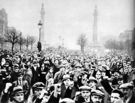 Демонстрация французского пролетариата против попытки фашистского переворота. Париж. 1934 г.