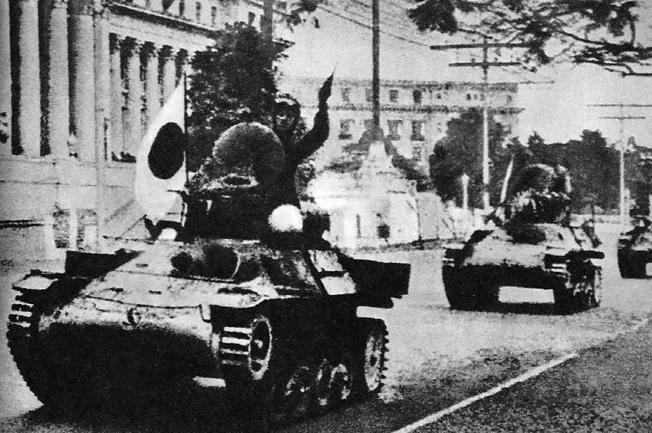 Японские танки на улицах захваченной Манилы. 1941