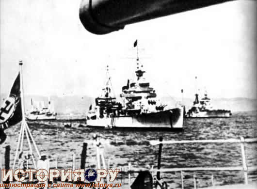 Германский броненосец "Дейчланд", американский крейсер "Квинси" и итальянский крейсер "Фиуме" на внешнем рейде Барселоны. Август 1936г.
