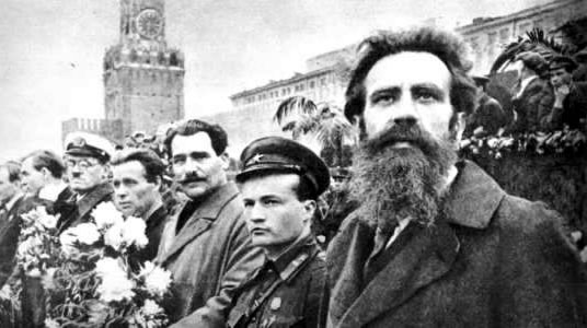 Чествование героев-челюскинцев на Красной площади в Москве. 1934 г.