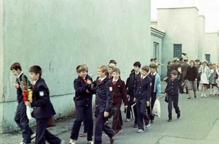 Школьная форма образца 1973 года